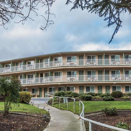 Riverfront Inn Roseburg Ngoại thất bức ảnh