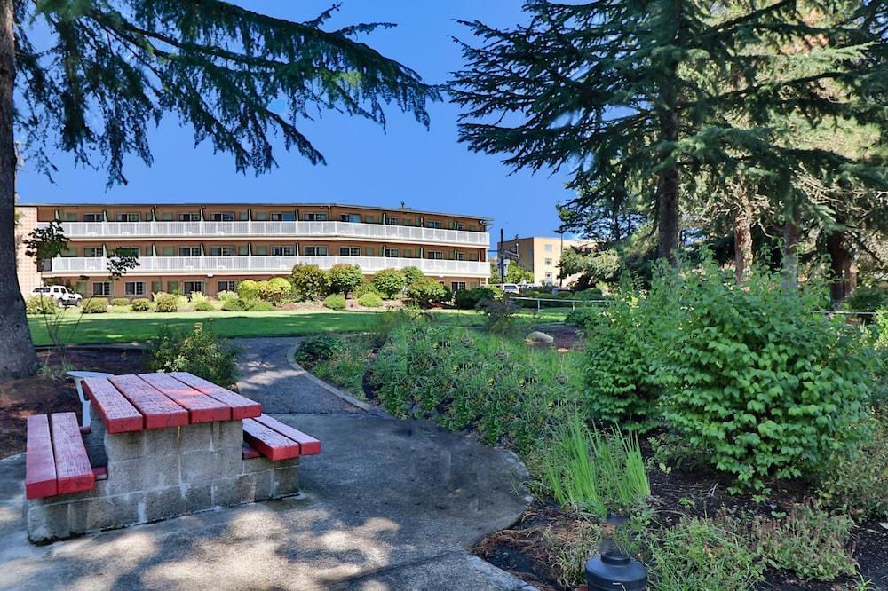 Riverfront Inn Roseburg Ngoại thất bức ảnh