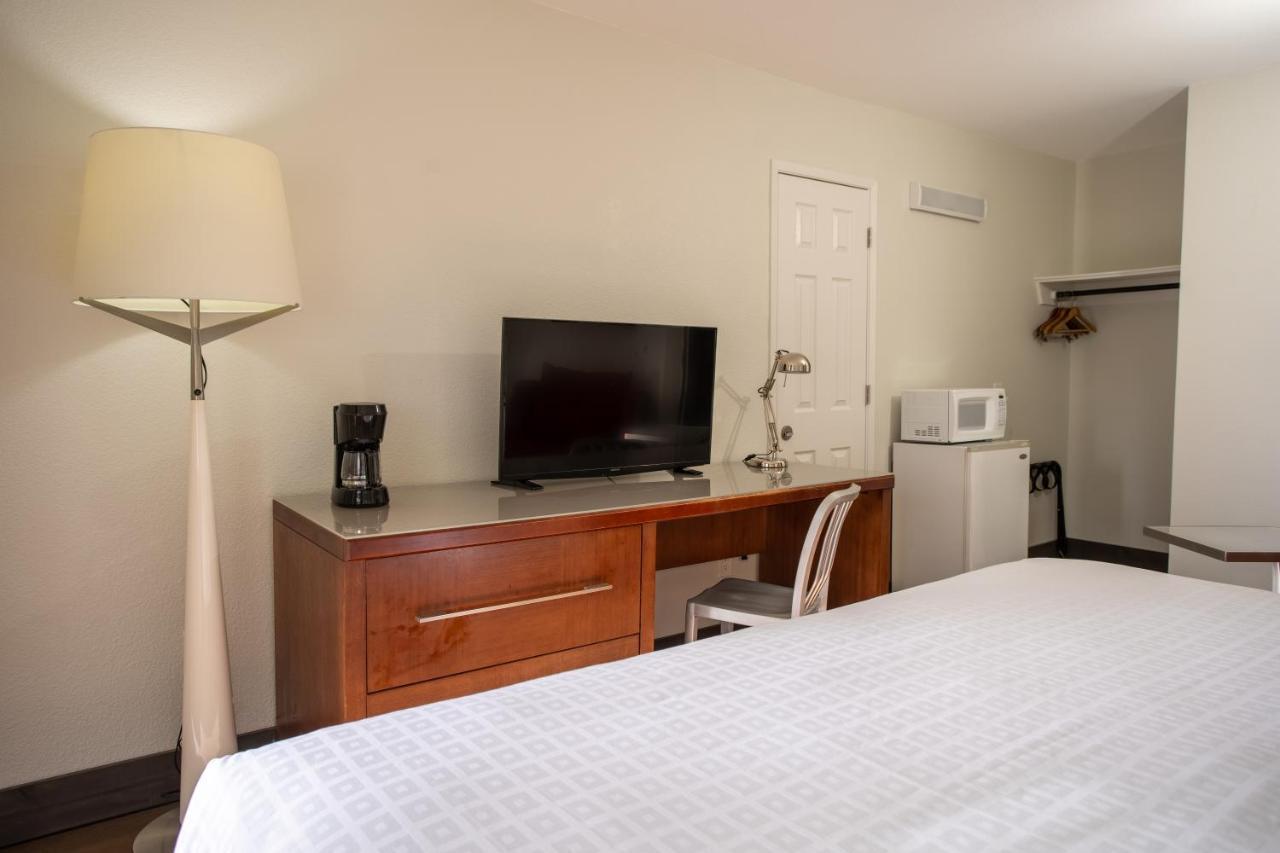 Riverfront Inn Roseburg Ngoại thất bức ảnh