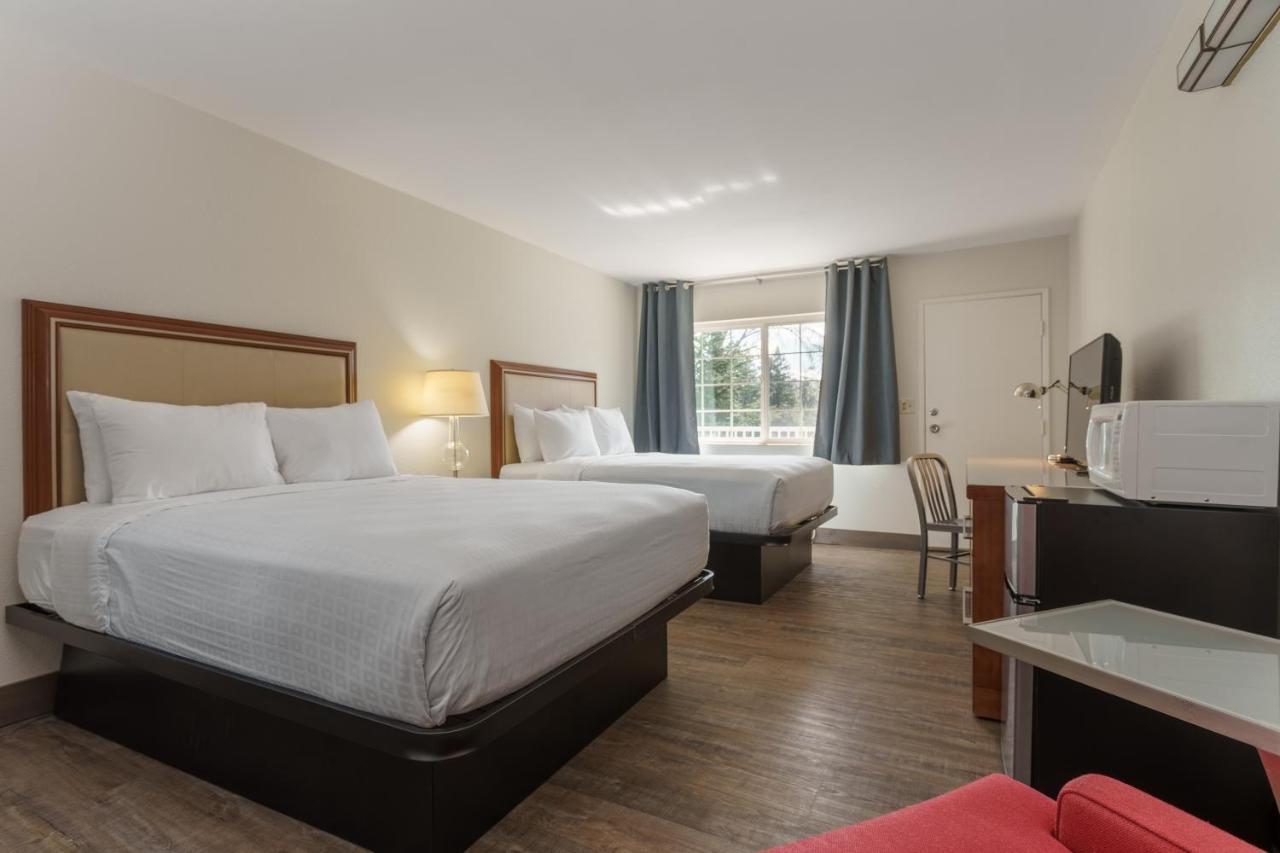 Riverfront Inn Roseburg Ngoại thất bức ảnh
